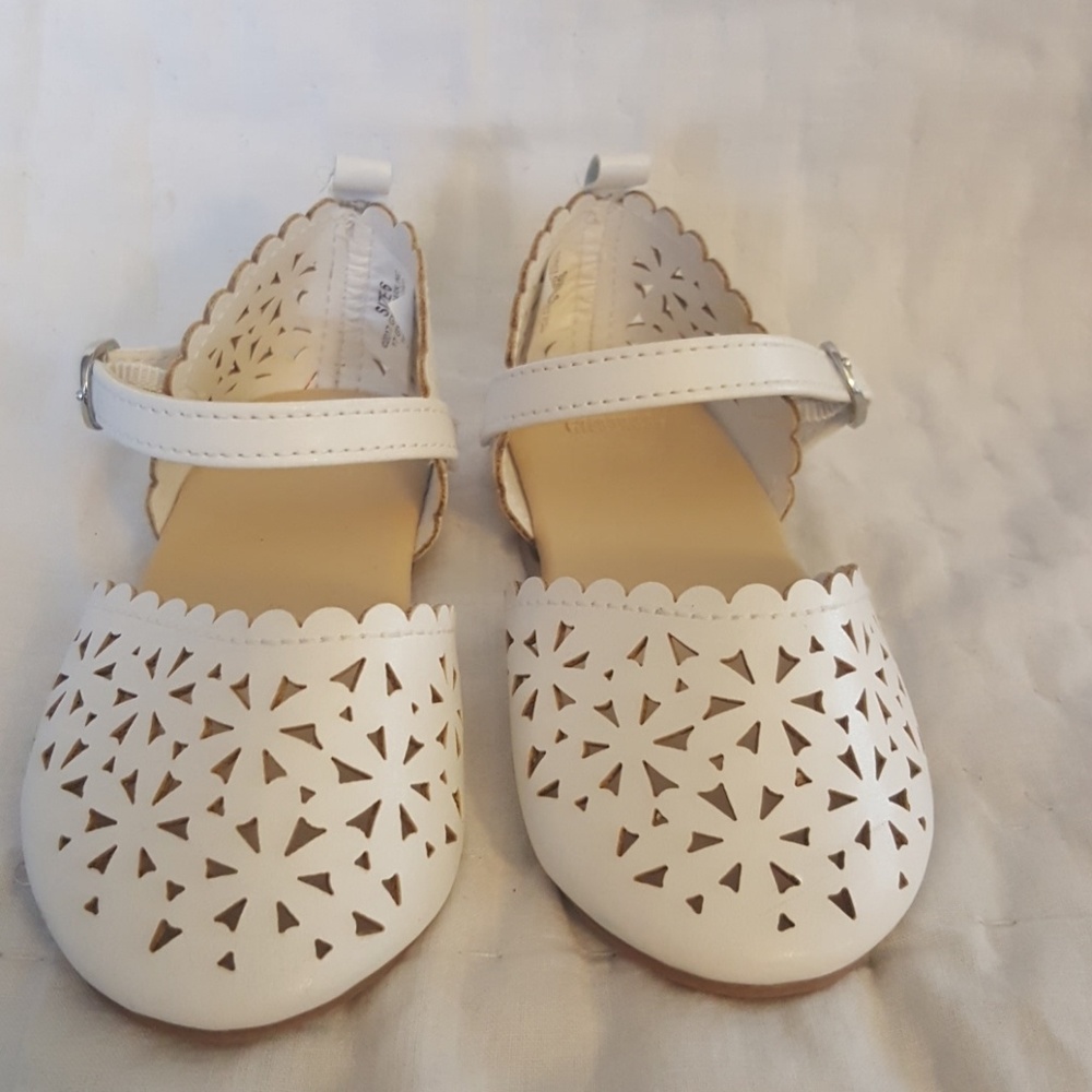Gymboree white shoes - Picture 2 of 3